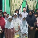 Arisan Ibu-Ibu RT 07/09 Grogol Selatan Santuni Belasan Anak Yatim dan Dhuafa