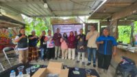 Kolaborasi LMK dan Pengusaha Lokal, Warga RW 09 Rawa Simprug Nikmati Layanan Potong Rambut Gratis
