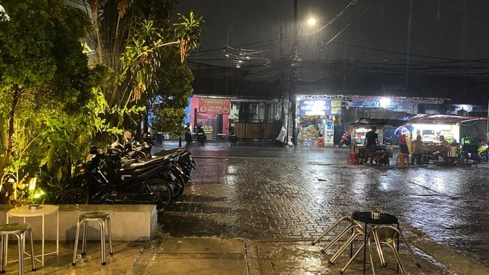 Jakarta dan Depok Diguyur Hujan Deras Malam Ini