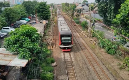 KAI Commuter Jelaskan Lansia BAB di KRL Bogor