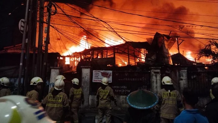Kebakaran di Kebayoran Lama Padam, Korban Jiwa Nihil