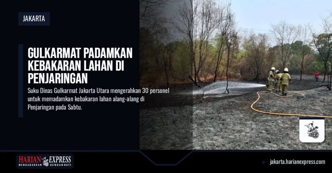 Gulkarmat Padamkan Kebakaran Lahan di Penjaringan