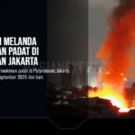 Kebakaran Melanda Permukiman Padat di Petamburan Jakarta