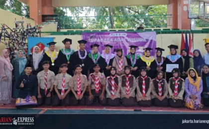 Pramuka UIN Jakarta Gelar Upacara Adat Wisuda