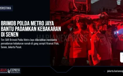 Brimob Polda Metro Jaya Bantu Padamkan Kebakaran di Senen