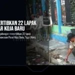 Petugas Tertibkan 22 Lapak PKL di Pasar Koja Baru